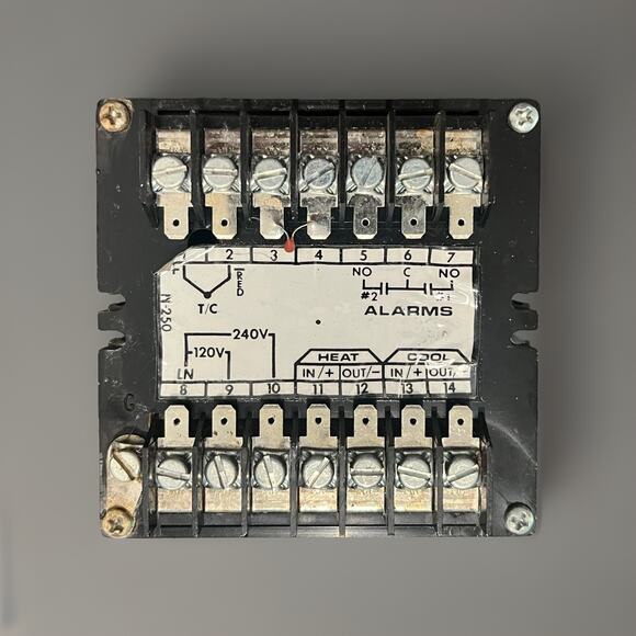 Athena Controls 6000-TT-E2 Temperature Controller 0-1400F 120/240 VAC - Picture 5 of 5